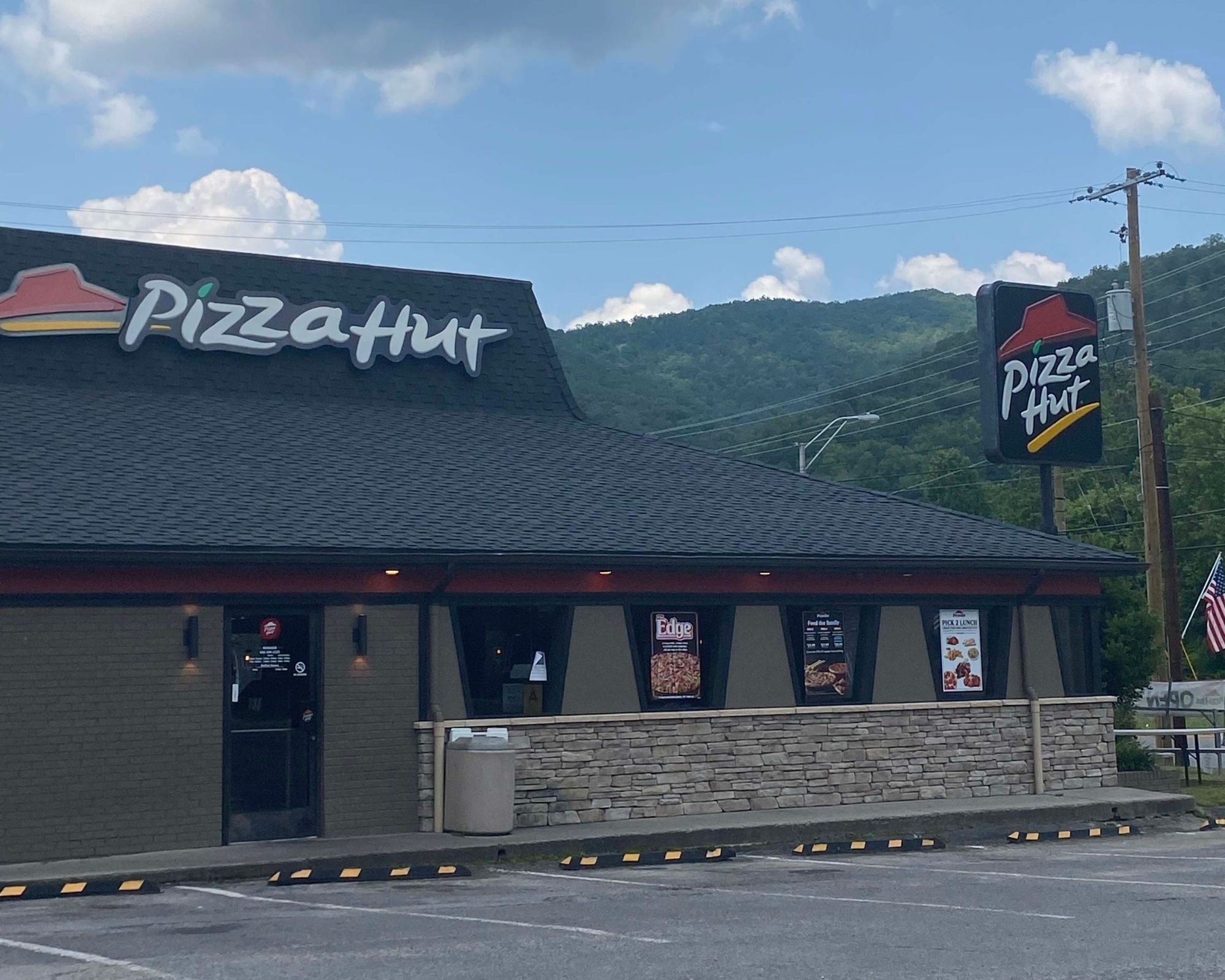 Pizza Hut Cumberlands Scaled